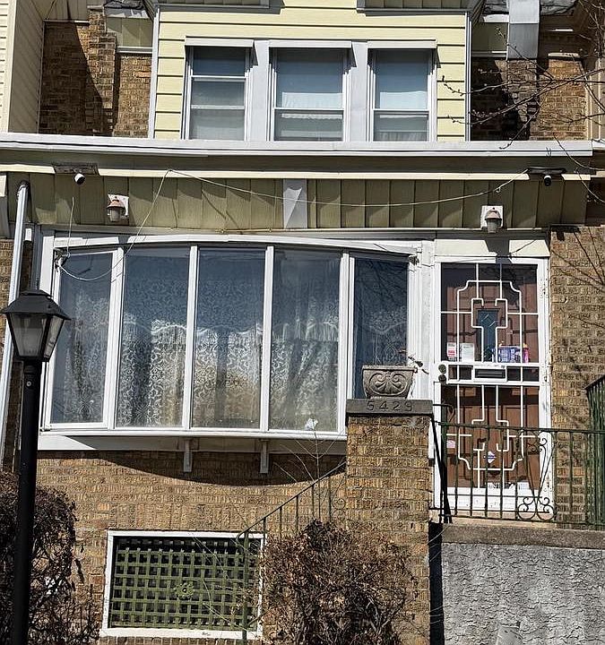 1st image of 5429 Arlington St