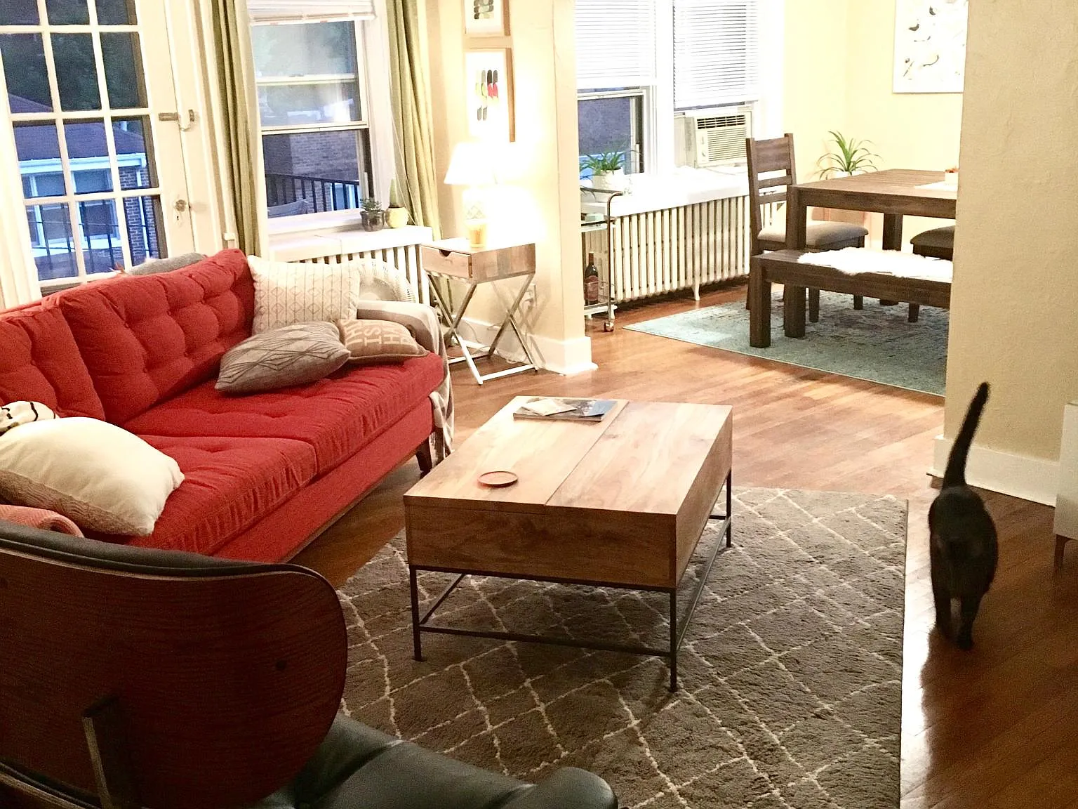 2 bed, 1000 sqft, $1,395 — Photo 2