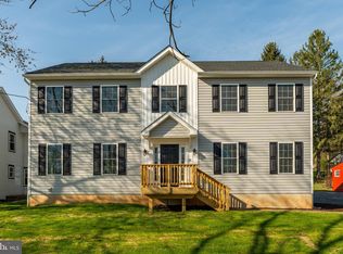 25 Railroad St, Denver, PA 17517