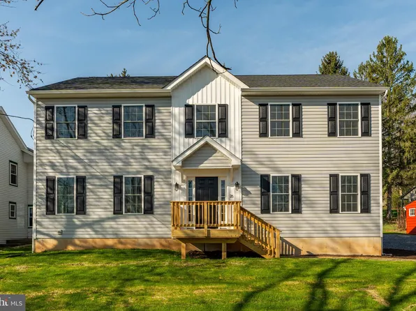 25 Railroad St, Denver, PA 17517
