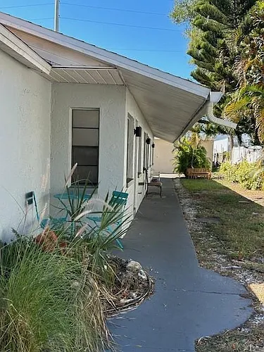 1562 S Jefferson Ave Photo 1