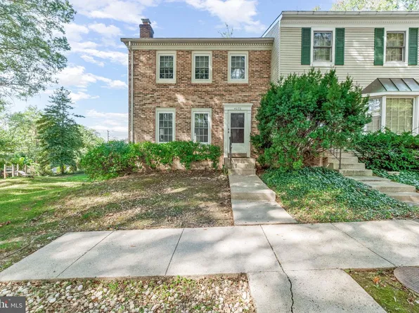 4076 Championship Dr, Annandale, VA 22003