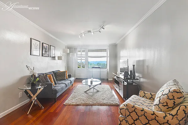 Sold by Aventana | media 12