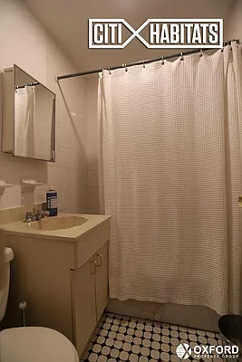 Rented by Oxford Property Group | media 15