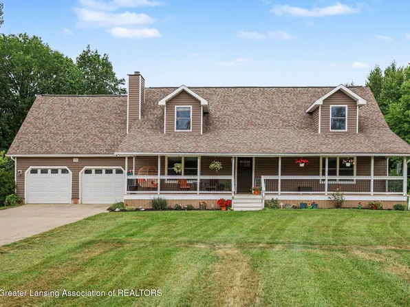 7450 Crowley Ln, Eaton Rapids, MI 48827