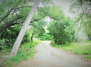 10441 Hidalgo Falls Rd, Washington, TX 77880