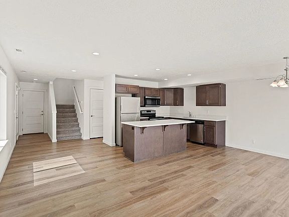 4th image of 306 S Clinton Rd #1