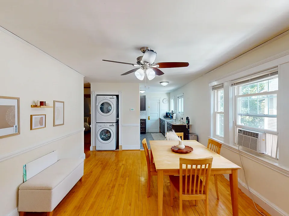 99 Bennett St #2