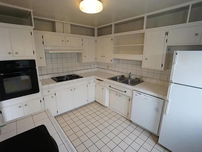 4650 Mount Longs Dr — Photo 7