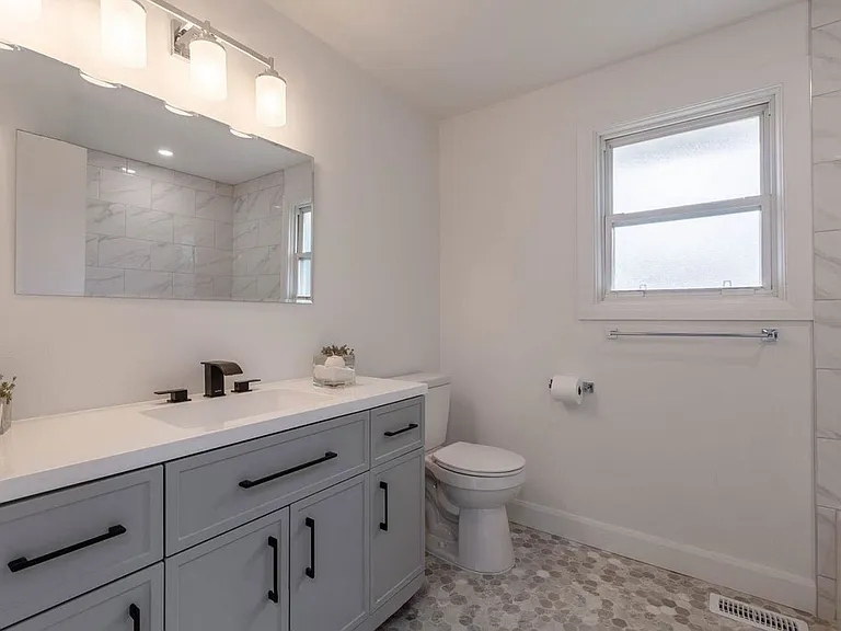 111 Northgate Dr — Photo 16