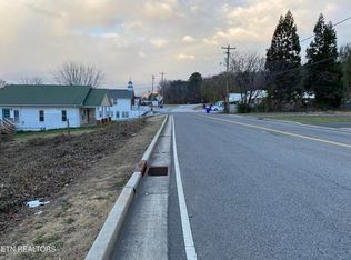 222 State St, Harriman, TN 37748