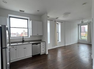 946 N Orleans St #303, Chicago, IL 60610