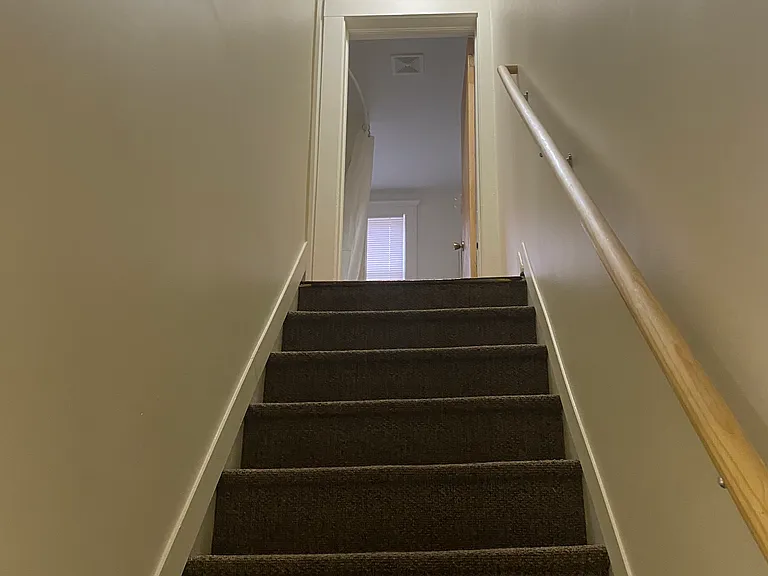 523 N Walnut St — Photo 11