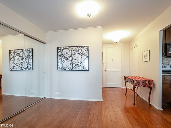 2nd image of 7033 N Kedzie Ave APT 1708