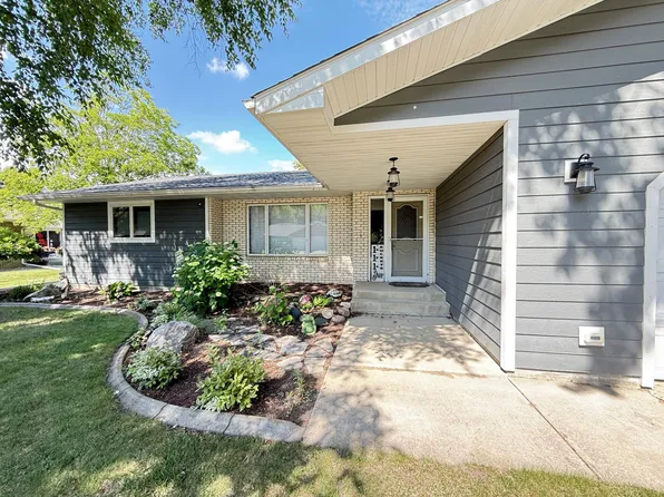 111 Buckeye Dr, Montevideo, MN 56265