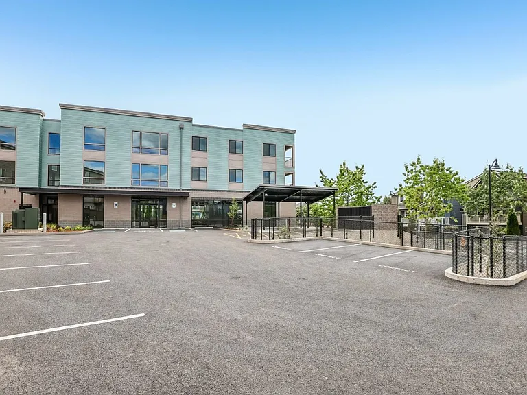 Brand-new 3-Bed, 2-Bath luxury single-level apartment! Bright, open-concept living with modern fi... — Photo 37