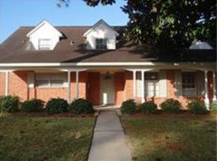 2121 Willow Wisp Dr, Seabrook, TX 77586