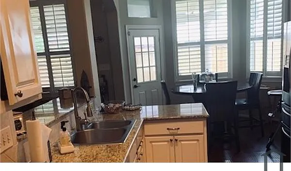 18406 Mabels Island Ct — Photo 2