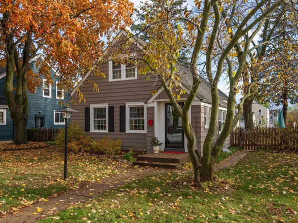 3566 South Pine AVENUE, Milwaukee, WI 53207