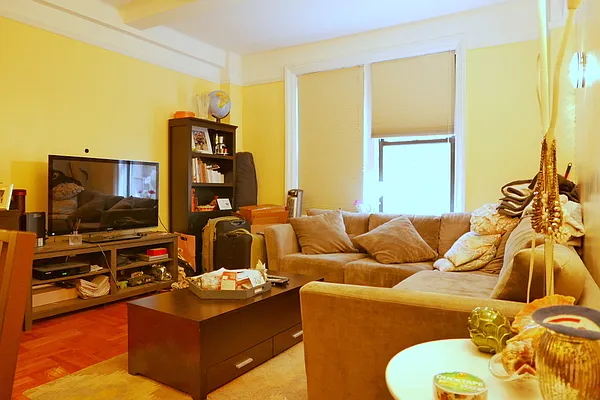 Rented by RC Realty Group of New York Inc | media 31