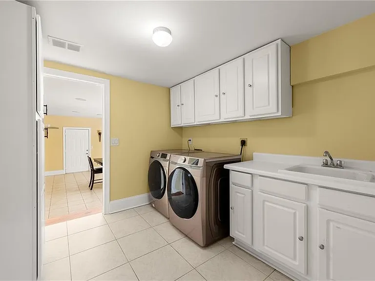 680 W Paces Ferry Rd NW — Photo 13