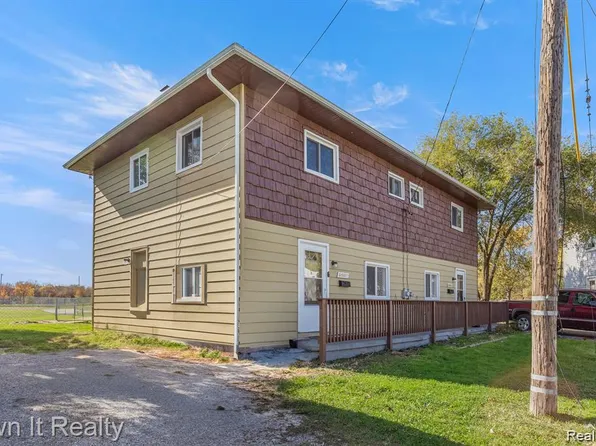 32031 Cheboygan Ct, Westland, MI 48186