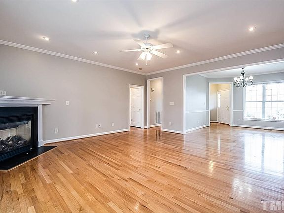 2nd image of 217 Stoney Dr