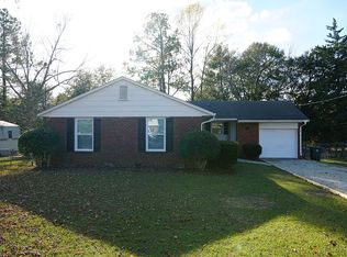 5131 Chesapeake Rd, Fayetteville, NC 28311