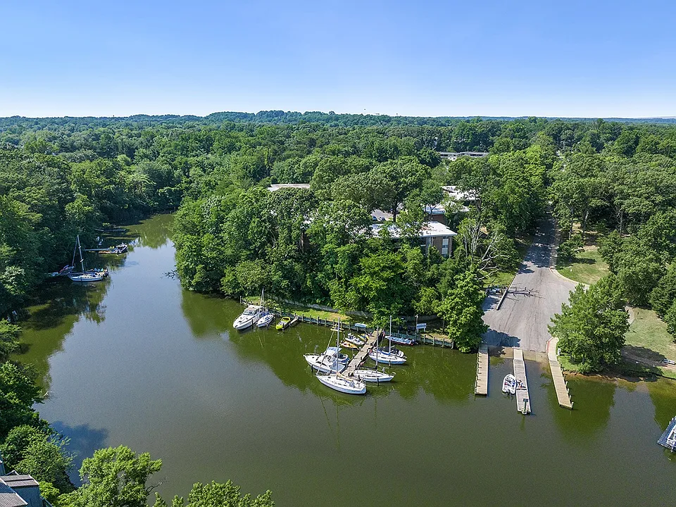 Spa Cove Apartments