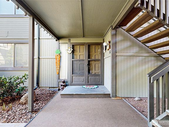 4th image of 601 Village Way #52