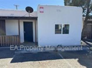 117 40th St NW APT 1, Albuquerque, NM 87105