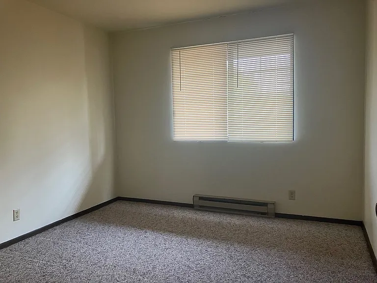 380 Mill Ave — Photo 7