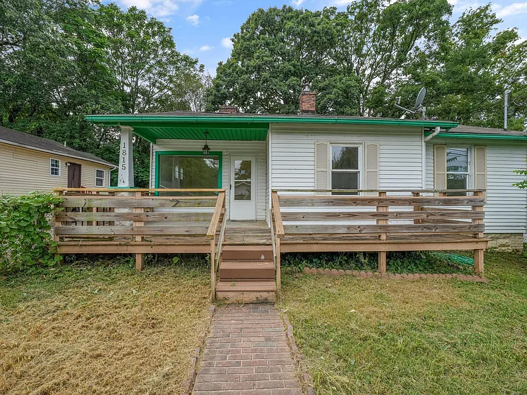 1815 Fay St — Photo 27