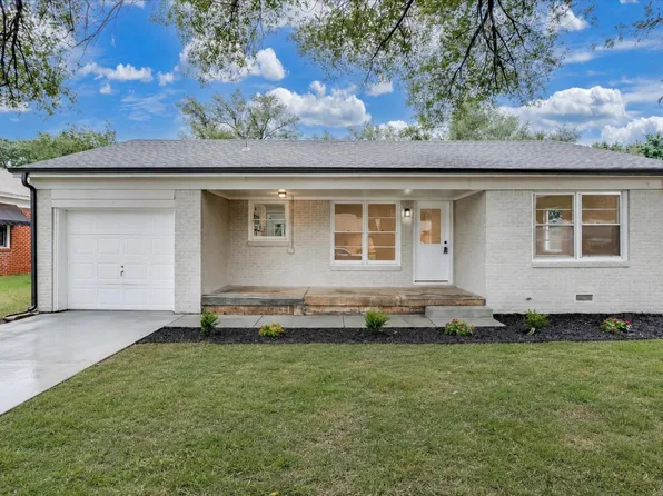 1238 N Derby Ave, Derby, KS 67037
