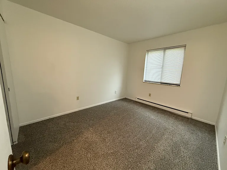 Mensah Apartments Toledo — Photo 9