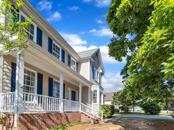 206 Wagon Trail Dr, Cary, NC 27513