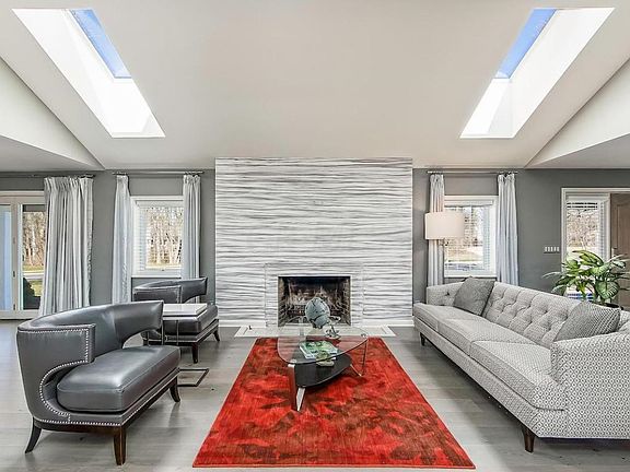 M 2727 Canterbury LR