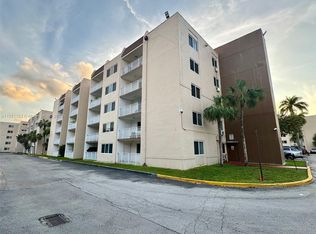 6930 Miami Gardens Dr APT 1-203, Hialeah, FL 33015