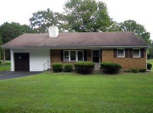 6028 Stovers Mill Rd, Doylestown, PA 18902