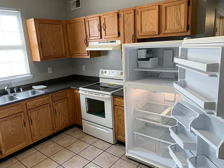508 Dunaway St — Photo 3