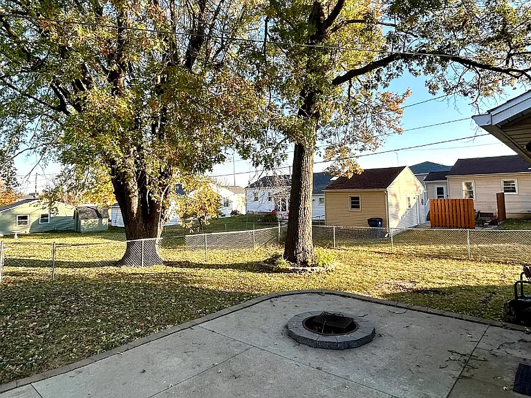 140 Morgan Rd — Photo 12