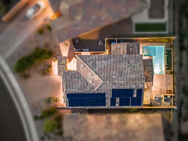 1005 W Lark Bunting Ln — Photo 32