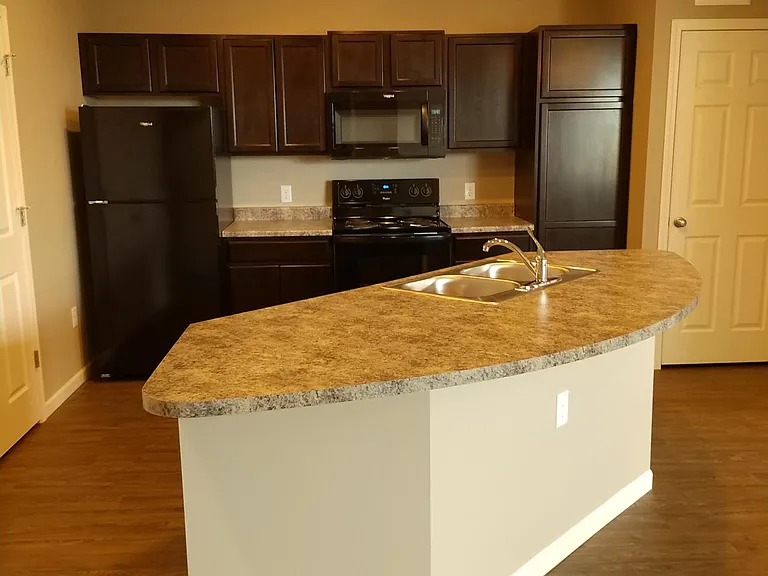 Grand Mesa Apartments — Photo 1