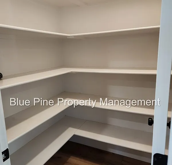 1664 S Higbee Ave — Photo 6