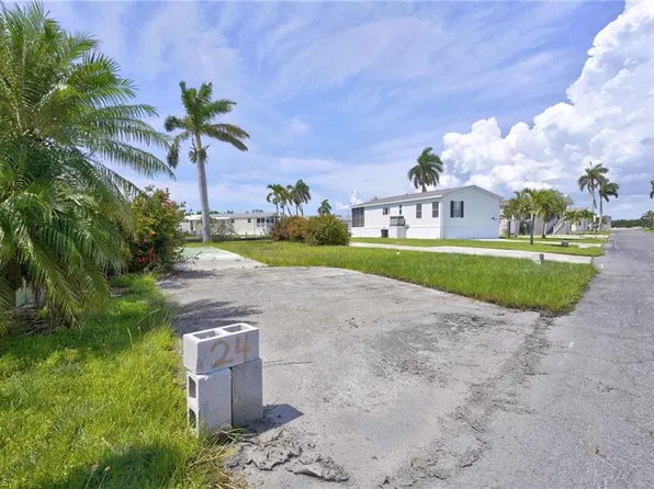 24 Doubloon WAY, FORT MYERS BEACH, FL 33931