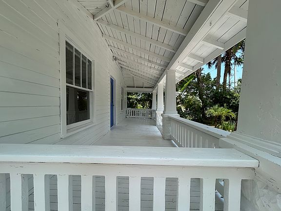 4th image of 1503 N Peninsula Dr