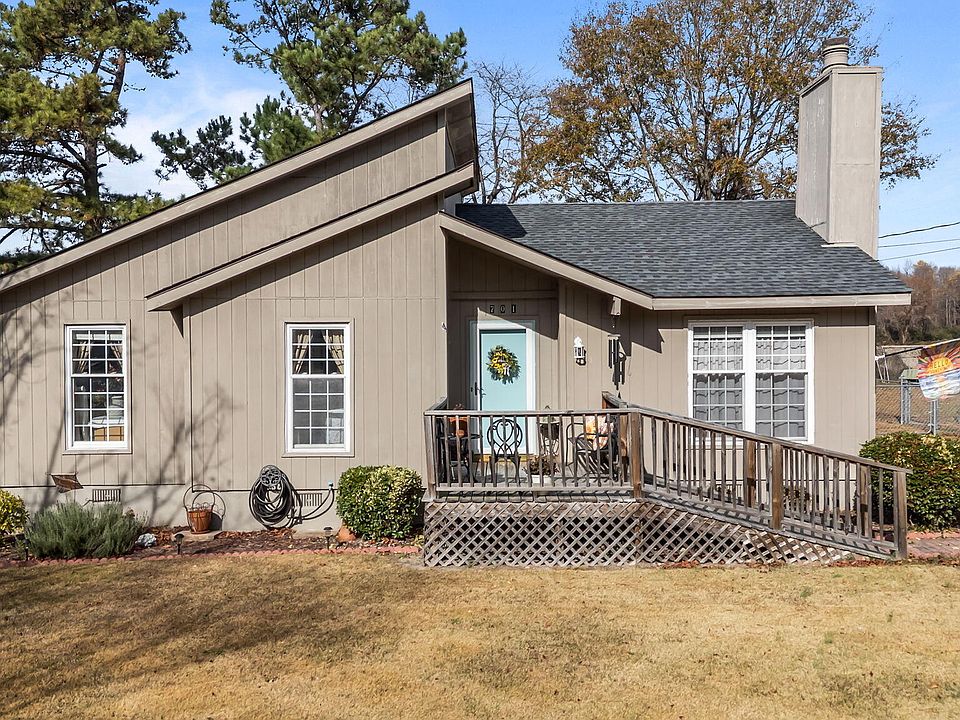 1st image of 701 Leo Drive