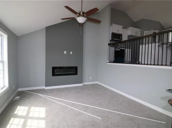 2206 Sterling St, Saint Joseph, MO 64503