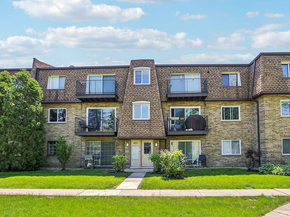 1st image of 9422 Bay Colony Dr APT 2E