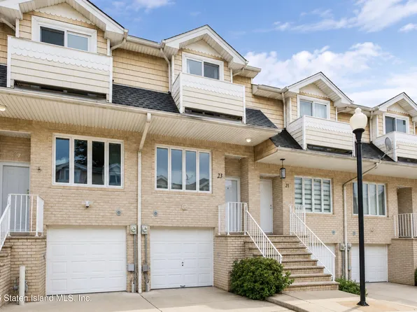 23 Navigator Ct, Staten Island, NY 10309